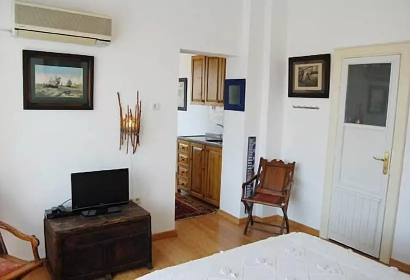 سوییت با چشمانداز دریا, Villa Tulipan