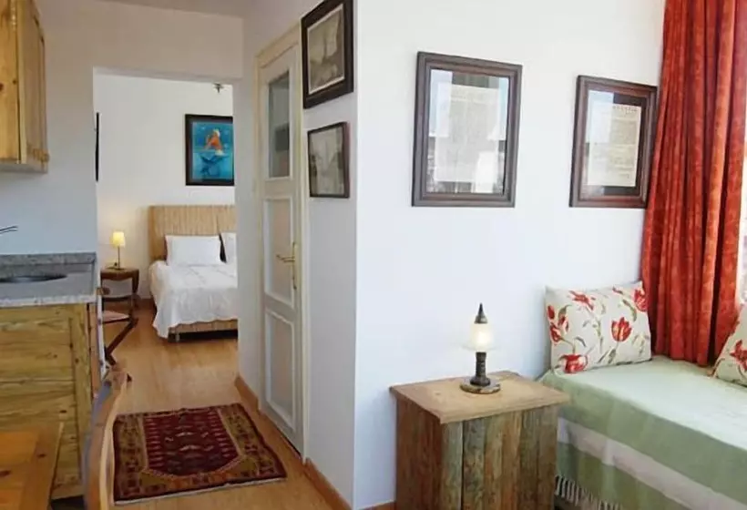 سوییت با چشمانداز دریا, Villa Tulipan