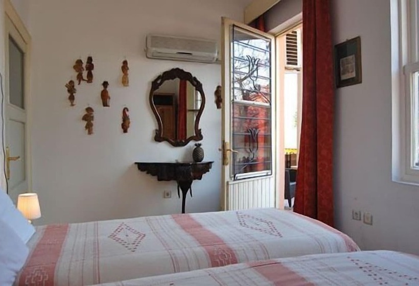 سوئیت با بالکن, Villa Tulipan
