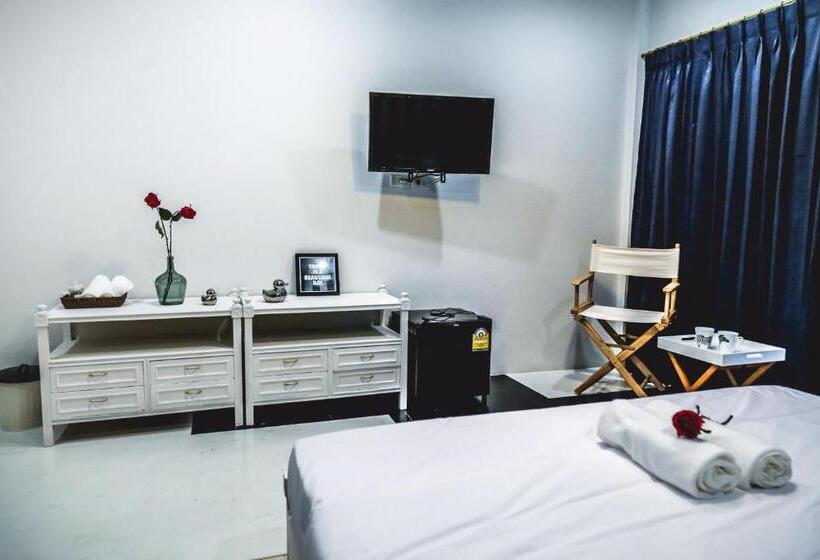 デラックスルーム, Urbanbamboo