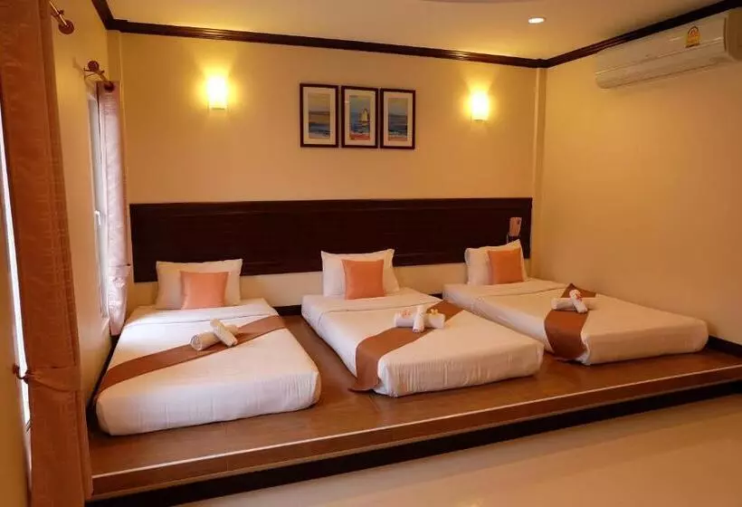 اتاق استاندارد سه نفره, Baan Por Pla Resort