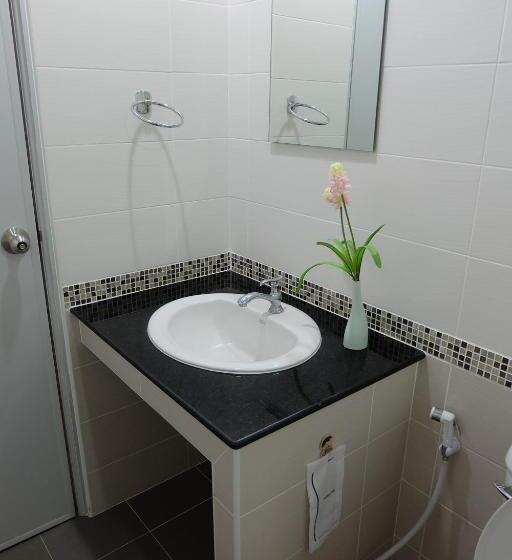 标准三人间, Baan Por Pla Resort