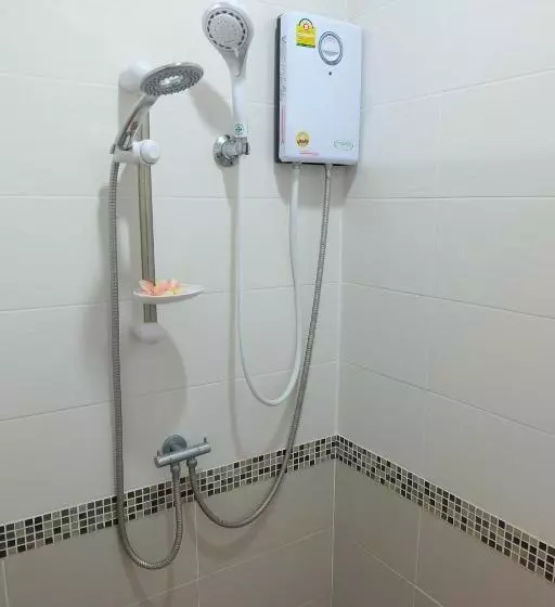 اتاق استاندارد سه نفره, Baan Por Pla Resort