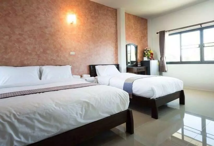 Tripla Executive, Benya