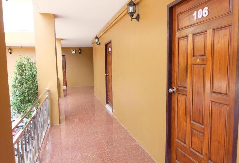 行政三人间, Benya