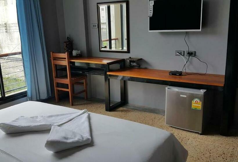 디럭스 룸, Chomtrang