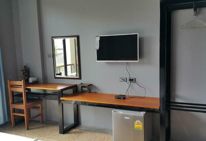 디럭스 룸, Chomtrang