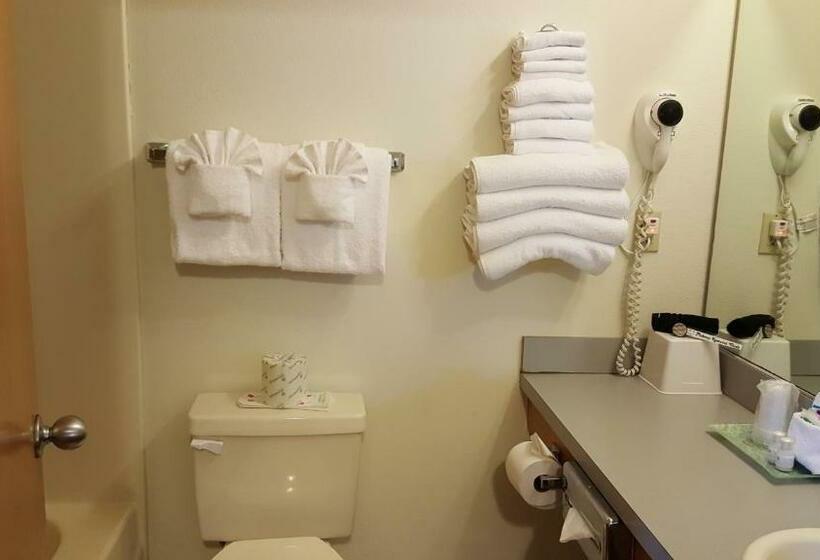 سوییت جونیور لوکس, Hillcrest Inn