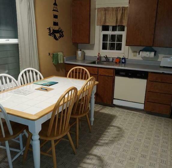 Familiebungalow, Hillcrest Inn