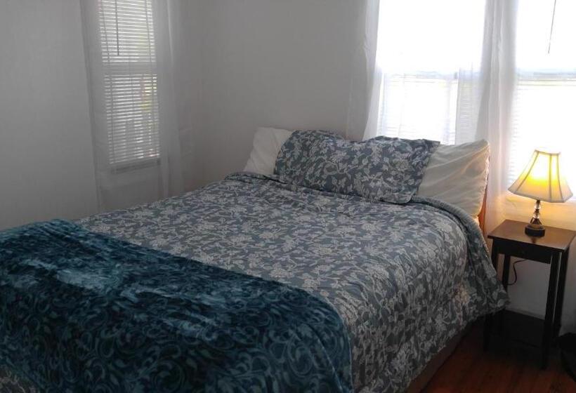 Familiebungalow, Hillcrest Inn