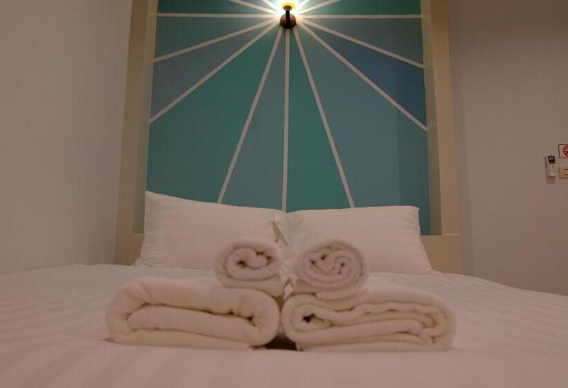 スタンダードルーム, Juntima Place At Amphawa