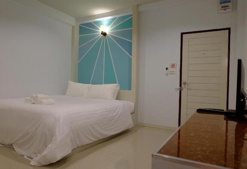 スタンダードルーム, Juntima Place At Amphawa