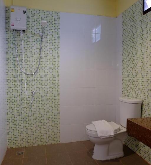 デラックスルーム, Juntima Place At Amphawa