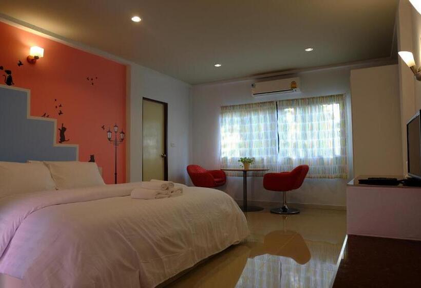 デラックスルーム, Juntima Place At Amphawa