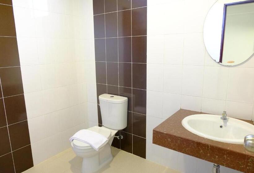 スイート, Juntima Place At Amphawa