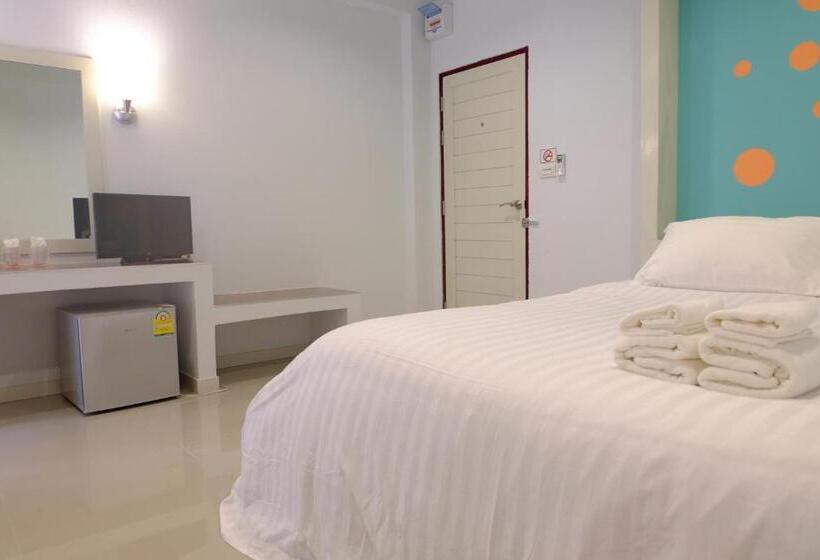 エコノミールーム, Juntima Place At Amphawa