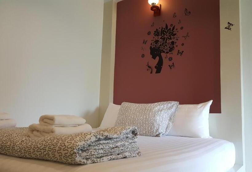 スタンダードルーム, Juntima Place At Amphawa