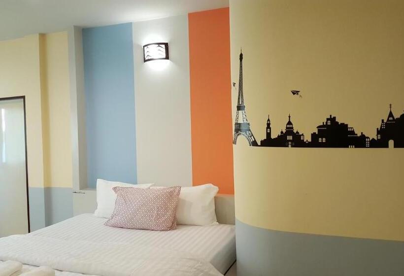 デラックスルーム, Juntima Place At Amphawa