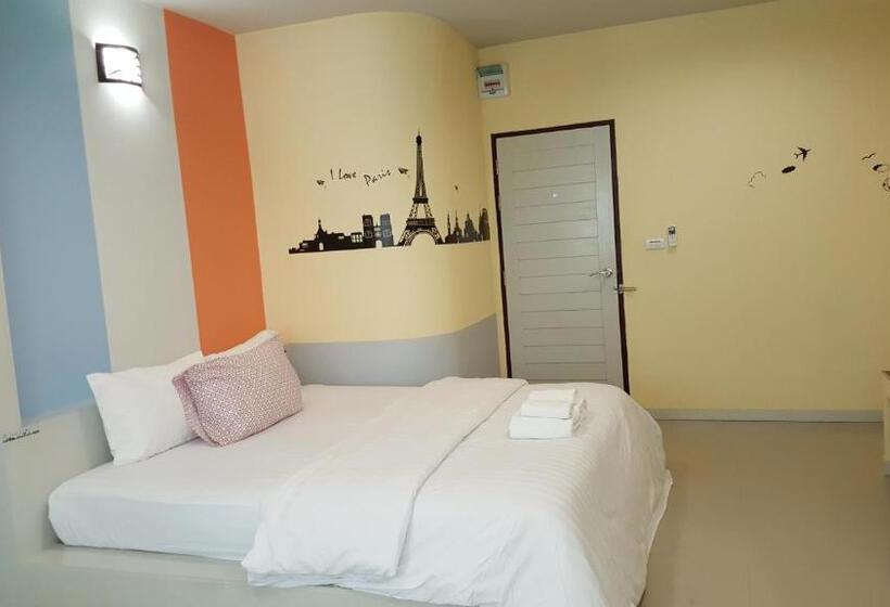 デラックスルーム, Juntima Place At Amphawa