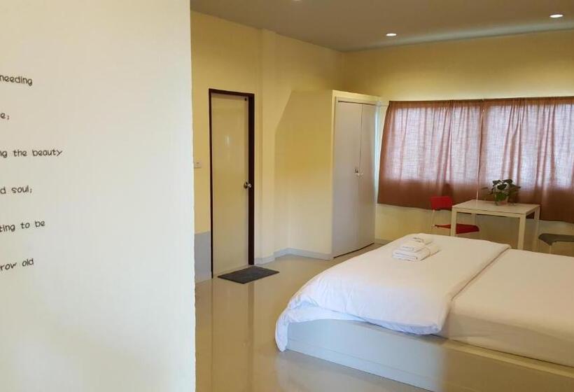 デラックスルーム, Juntima Place At Amphawa