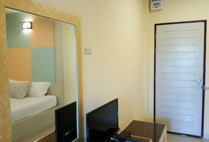 スタンダードルーム, Juntima Place At Amphawa