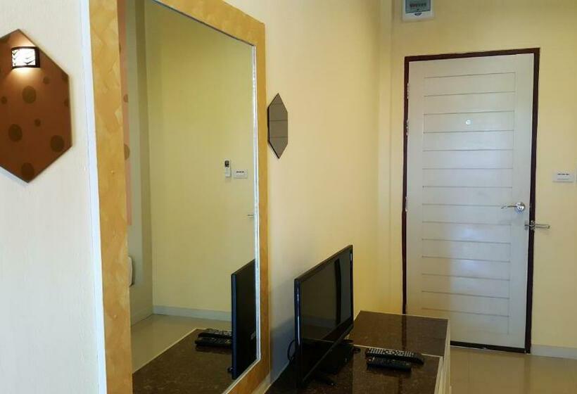 スタンダードルーム, Juntima Place At Amphawa