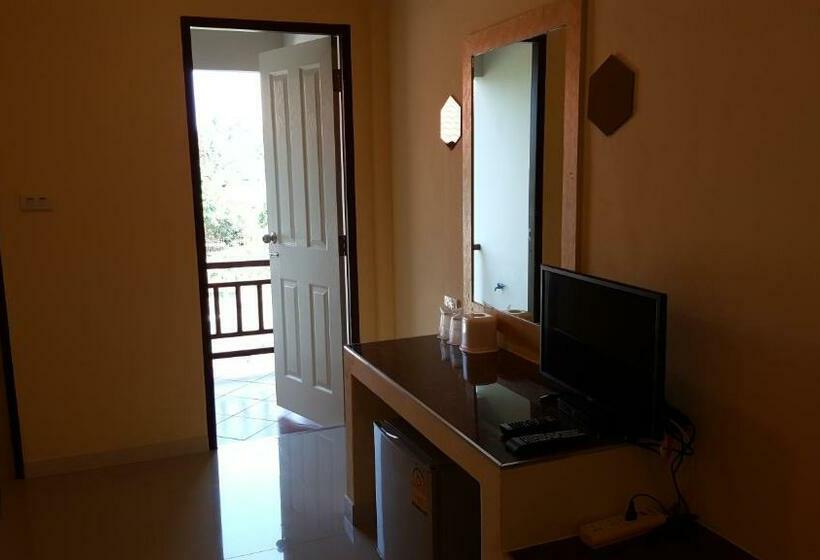 スタンダードルーム, Juntima Place At Amphawa