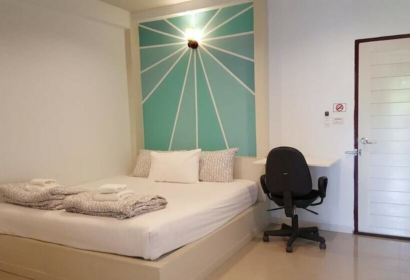 スタンダードルーム, Juntima Place At Amphawa