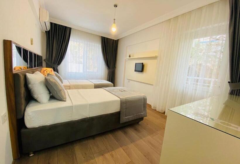 غرفة قياسية ذات إطلالة, Melisa