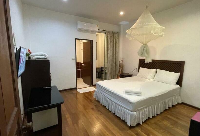 اتاق استاندارد, Nawaporn Place
