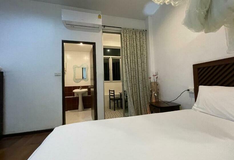 اتاق استاندارد, Nawaporn Place
