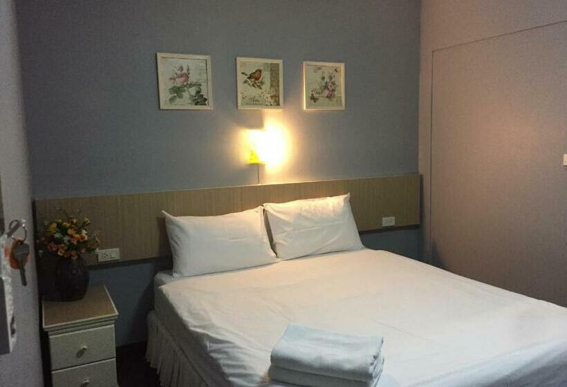 스탠다드 룸, Nawaporn Place