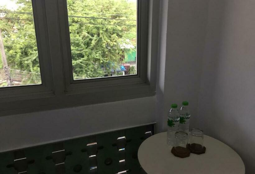 스탠다드 룸, Nawaporn Place