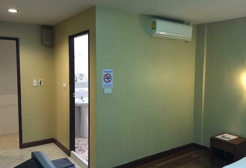 스탠다드 룸, Nawaporn Place