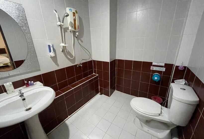 수피리어 스튜디오, Nawaporn Place