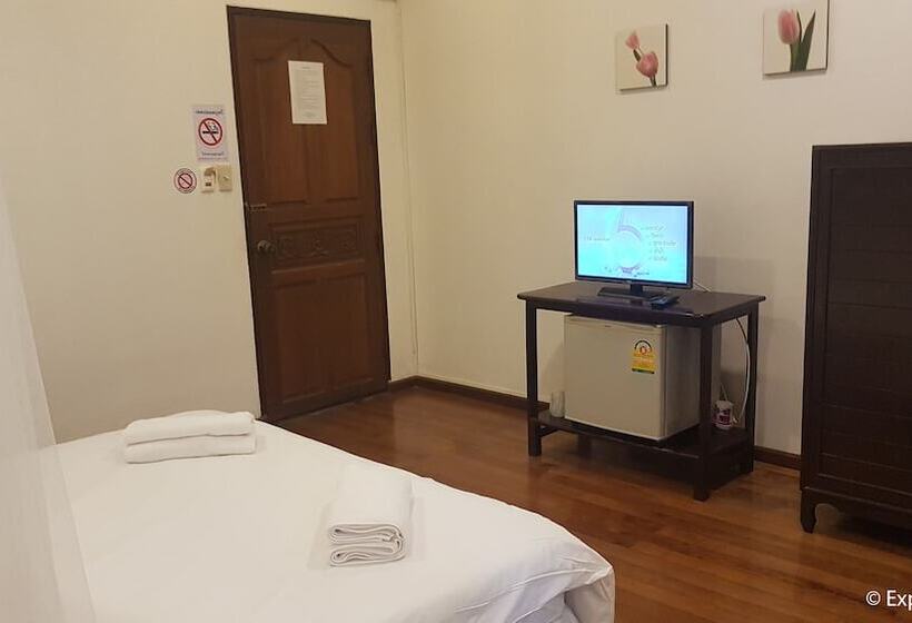 스탠다드 룸, Nawaporn Place