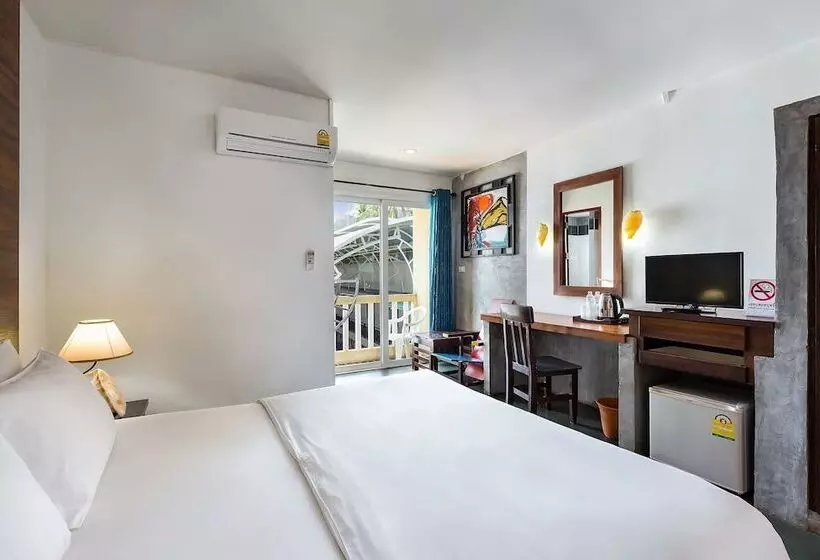 Quarto Estandar, Pp Insula