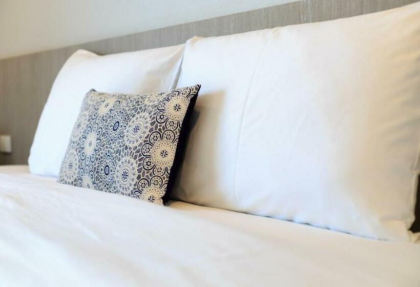 اتاق لوکس, Recenta Phuket Suanluang