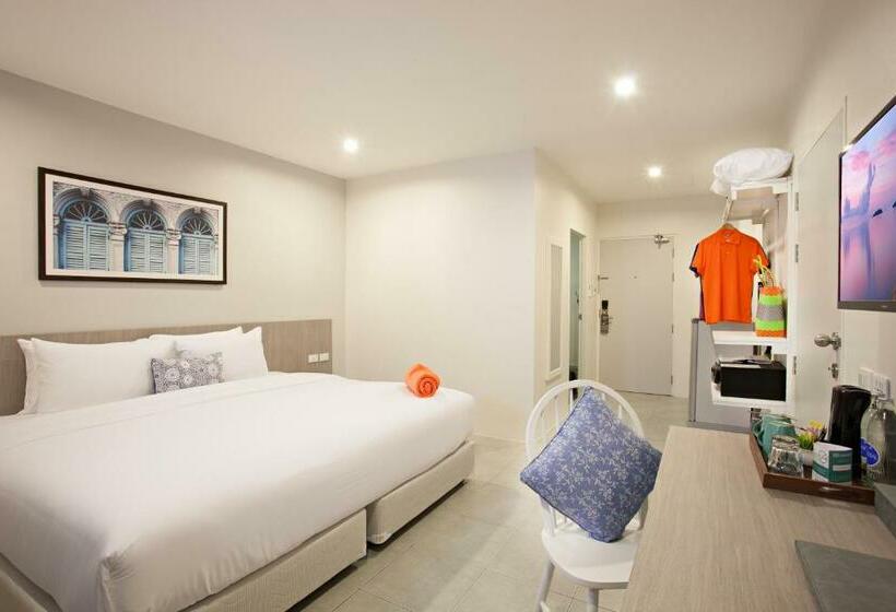 디럭스 룸, Recenta Phuket Suanluang
