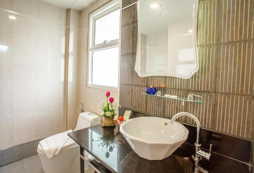 فيلا غرفة نوم واحدة مطلّة علي البحر, Saint Tropez Beach