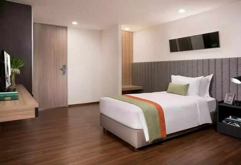 استودیوی استاندارد, Somerset Ekamai Bangkok