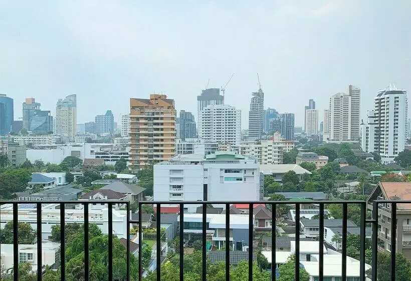 استودیوی استاندارد, Somerset Ekamai Bangkok