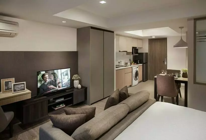 استودیو اجرایی, Somerset Ekamai Bangkok
