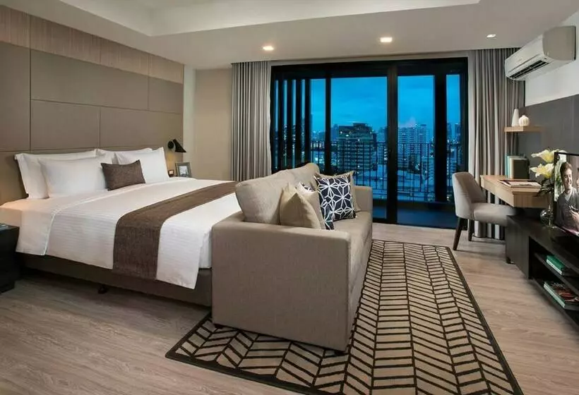 استودیو اجرایی, Somerset Ekamai Bangkok