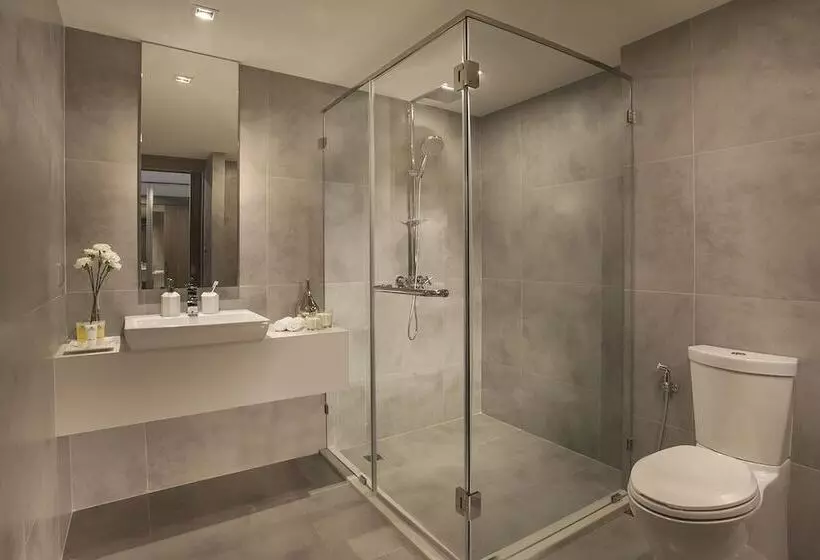 استودیوی لوکس, Somerset Ekamai Bangkok