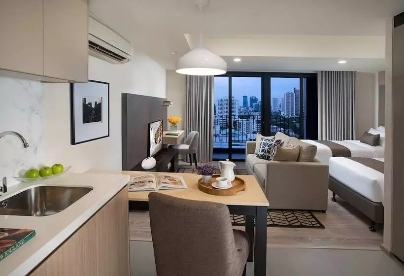 استودیو اجرایی, Somerset Ekamai Bangkok