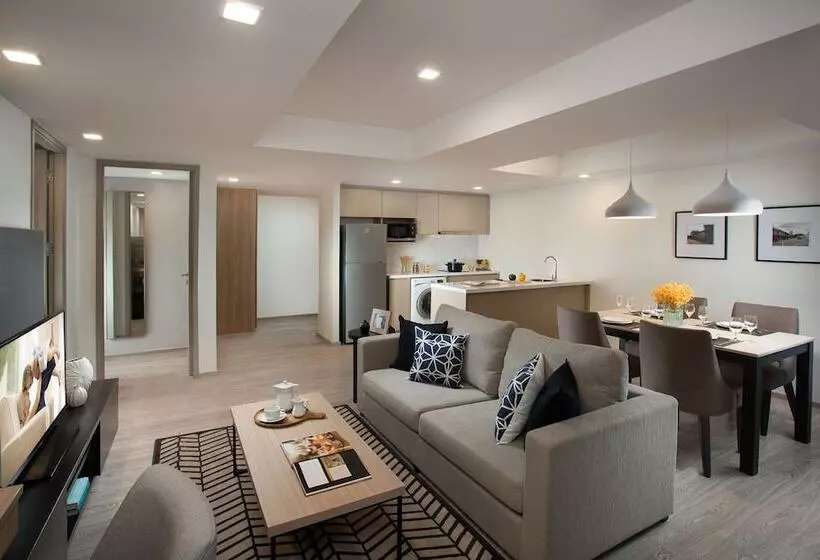 آپارتمان مدیریتی 2 خوابه, Somerset Ekamai Bangkok