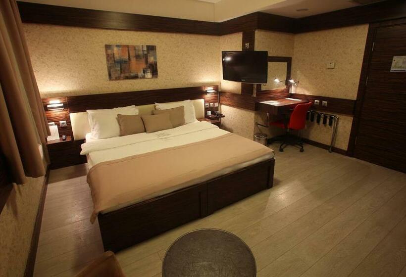 اتاق استاندارد, Wes