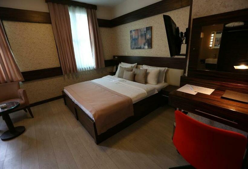 اتاق استاندارد, Wes