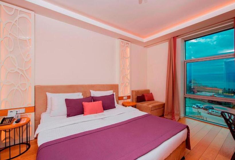 اتاق استاندارد با چشمانداز دریا, Wes